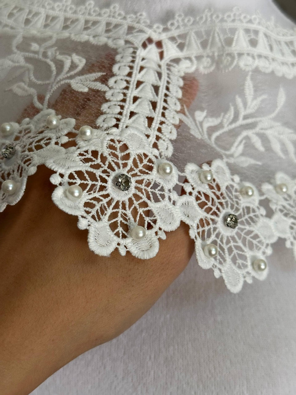 Off White Beaded Rhinestone Guipure Lace Collar  Pearl Accent Neckline Applique Statement Bodice Motif for Gowns Blouses, 6"