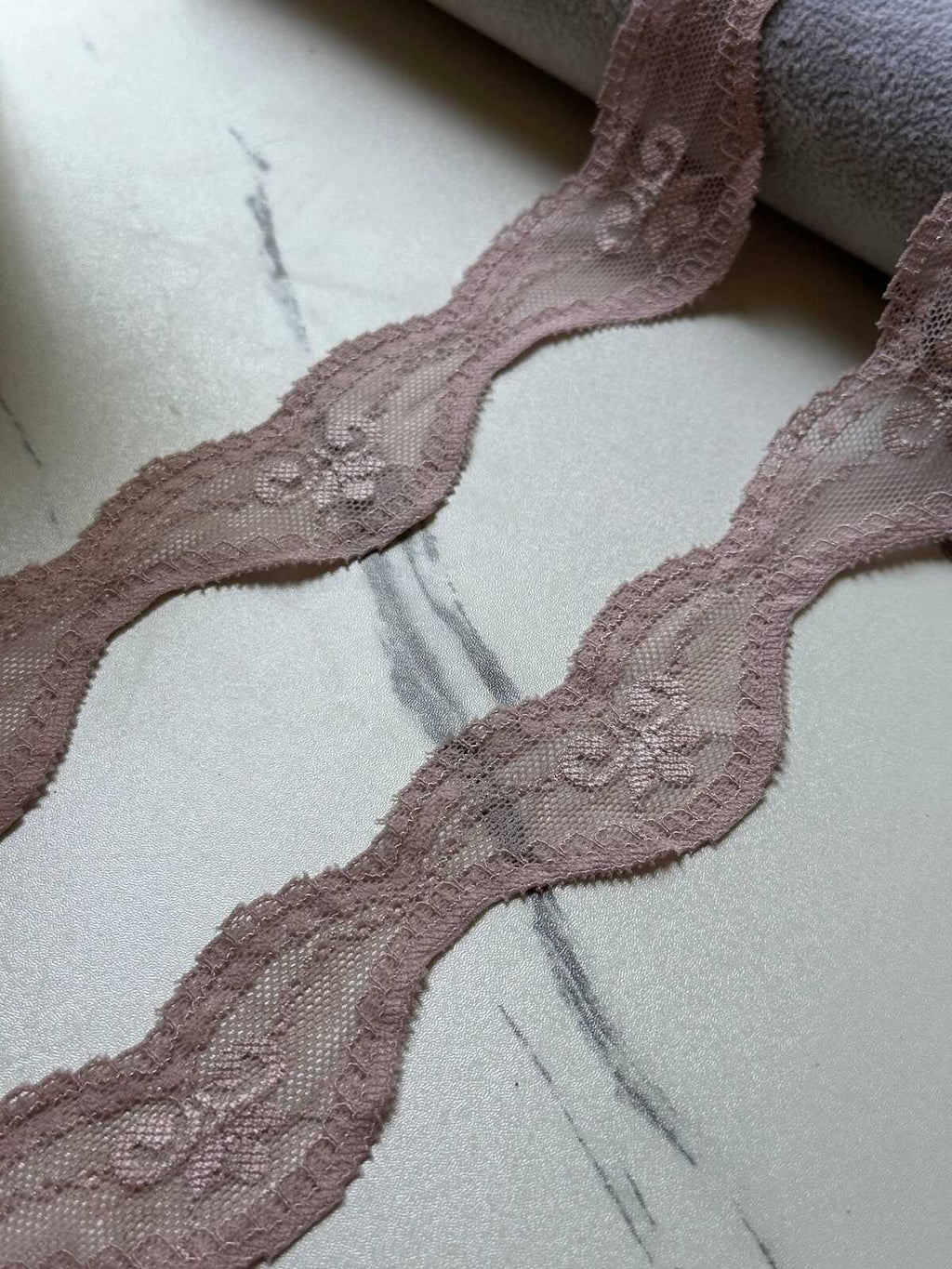 10yds Soft Dusty Mauve Floral Wavy Stretch Lace Trim by the Yard, Scalloped Elastic Ribbon for Coquette Crafts, 1.3", Retail Wholesale Bulk