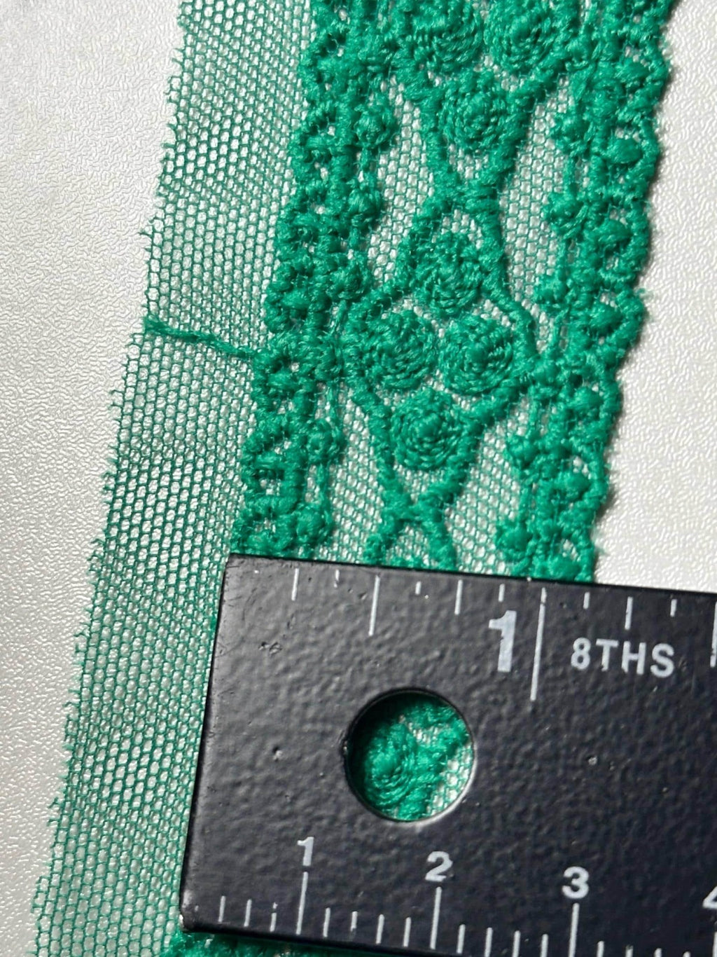Christmas Emerald Green Mesh Embroidered Scalloped Lace Trim by the Yard, Vintage Floral Ribbon for Crafts, 1", Retail Wholesale Bulk