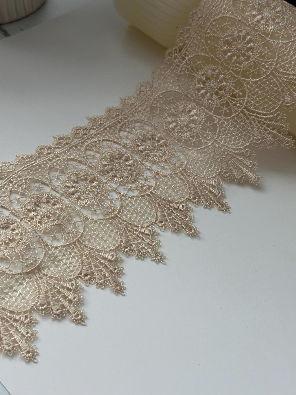 1Yd Non-Stretch 4" Vintage Beige Floral Guipure Chemical Lace Trim Wholesale