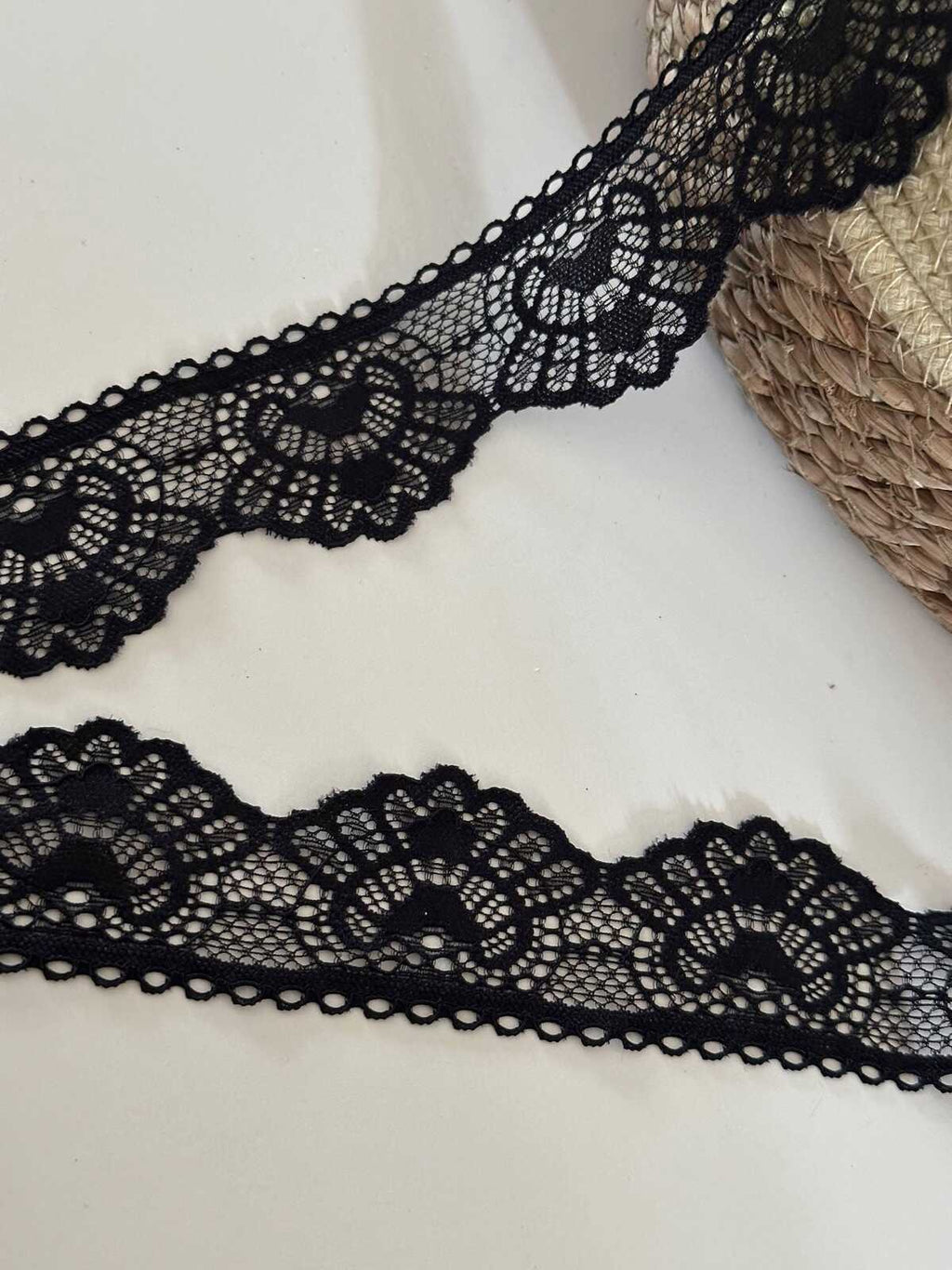 10yds Black Scalloped Stretch Lace Trim, 1.5" Elastic Ribbon, Bulk Clearance Coquette Y2K Lace, Lingerie Lace, DIY Sewing, Retail Wholesale