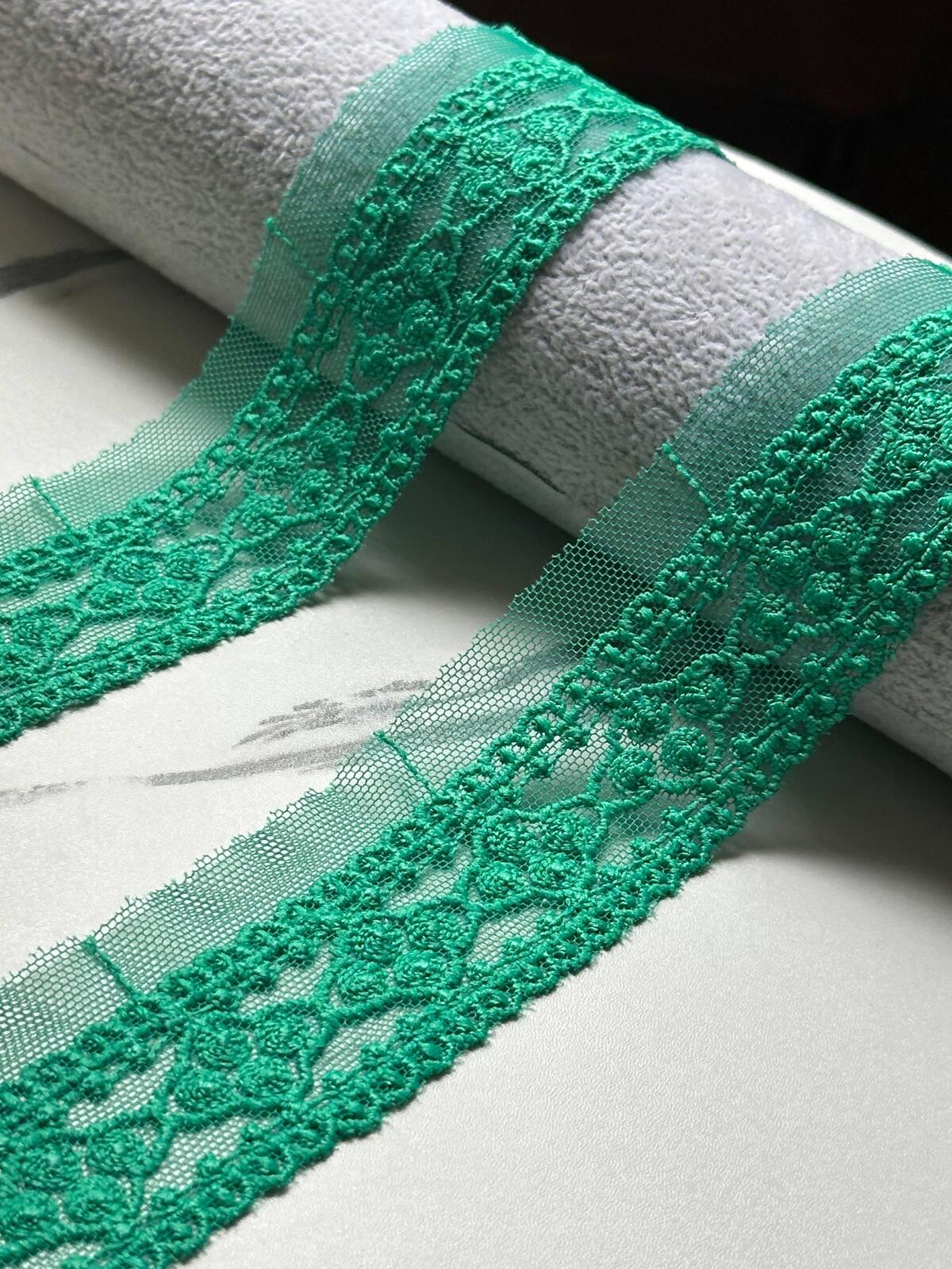Christmas Emerald Green Mesh Embroidered Scalloped Lace Trim by the Yard, Vintage Floral Ribbon for Crafts, 1", Retail Wholesale Bulk