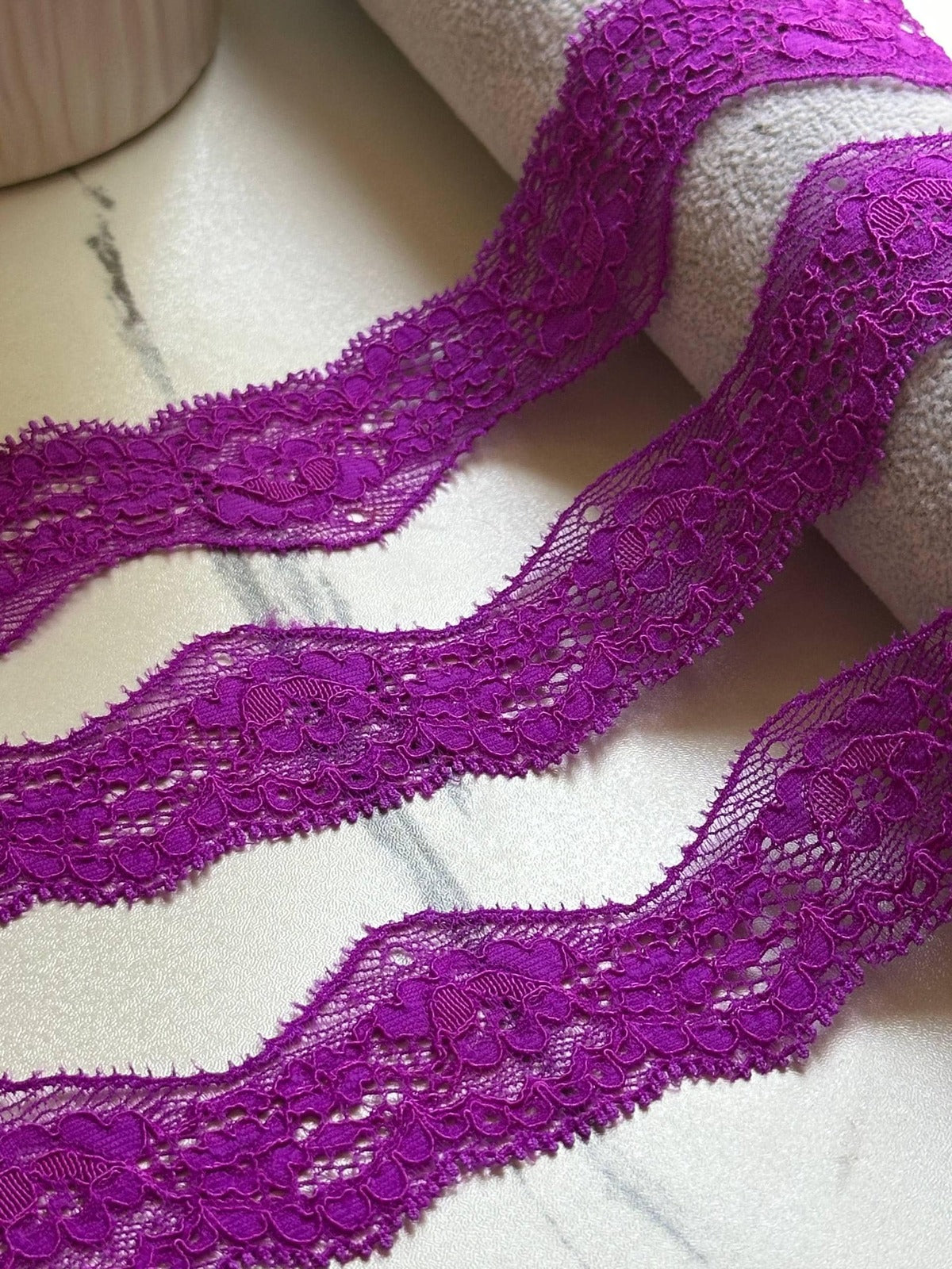 10yds  Vibrant Purple Violet Floral Wavy Stretch Lace Trim by the Yard, Scalloped Elastic Ribbon for Coquette Crafts 1.3"Retail Wholesale