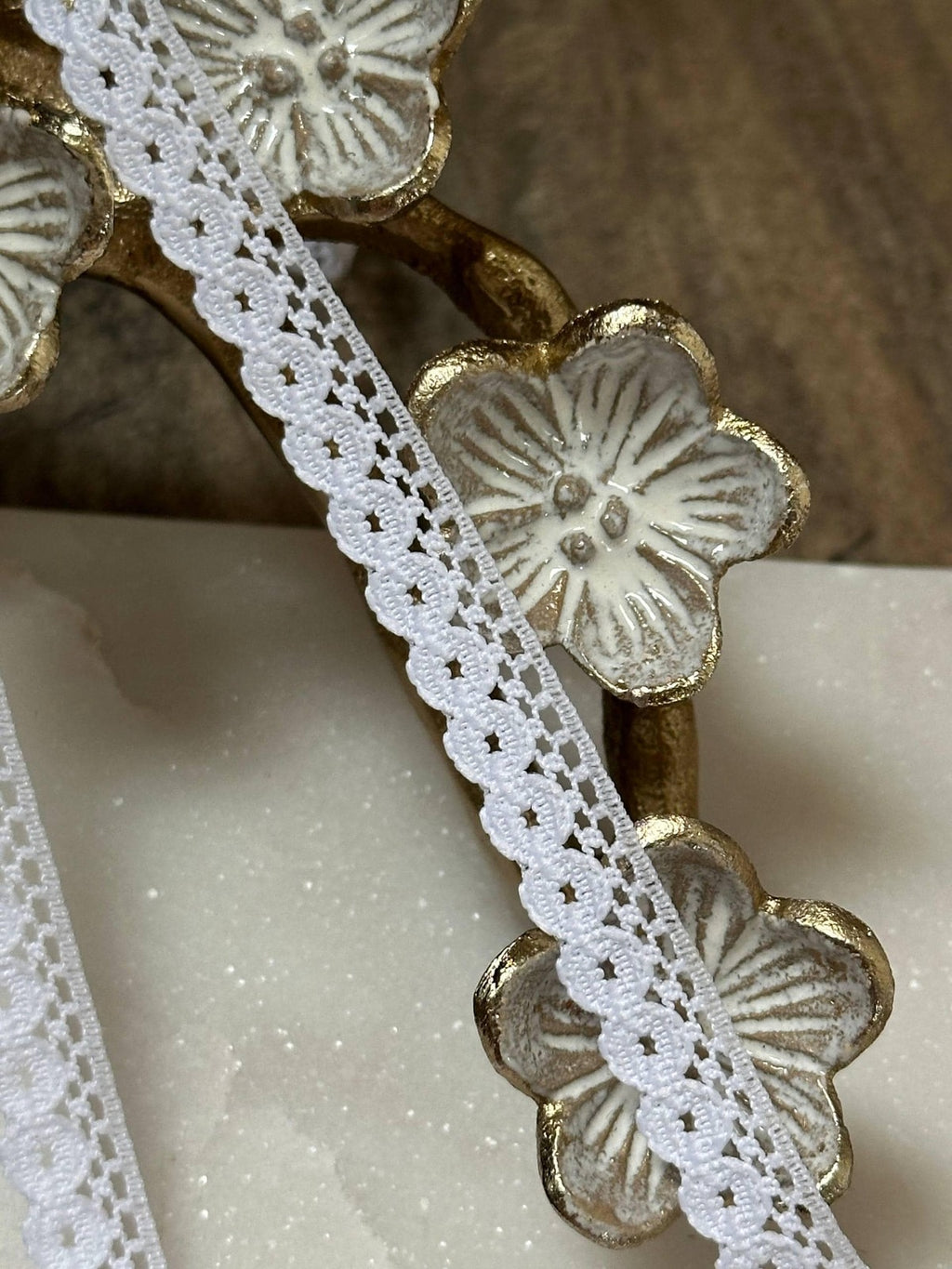 10yds Classic Pure White Delicate Circle Eyelet Non Stretch Lace Trim by Yard, Narrow Scalloped Ribbon for Crafts, 0.75", Retail Wholesale