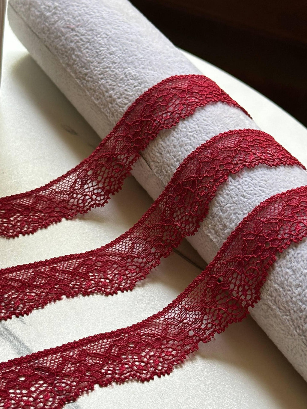 10yds Soft Crimson Wine Floral Stretch Eyelash Lace Trim by the Yard, Narrow Scalloped Elastic Ribbon for Crafts, 1", Retail Wholesale Bulk