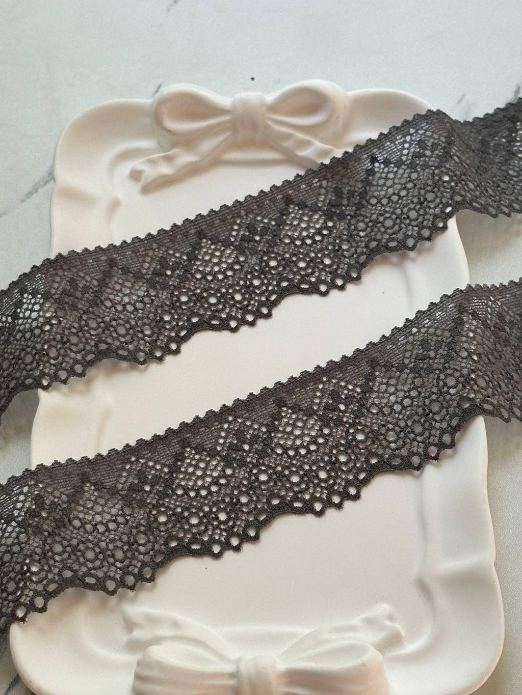 10yds Taupe Charcoal Grey Floral Stretch Lace Trim by the Yard, Narrow Scalloped Elastic Ribbon for Lingerie Crafts, 1.5"