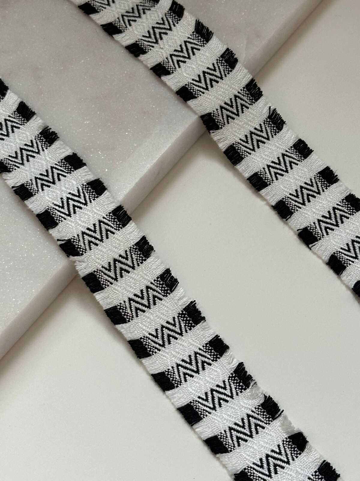 Black White Geometric Jacquard Trim by Yard, 1.25" Fringed Boho Ribbon, Tribal Edge, Coquette Craft Supply, DIY Sewing, Retail Wholesale