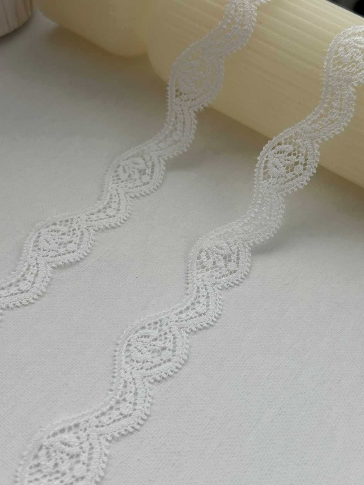 10Yds Stretch 0.9" Off-White Wavy Scalloped Rose Stretch Lace Trim Wholesale