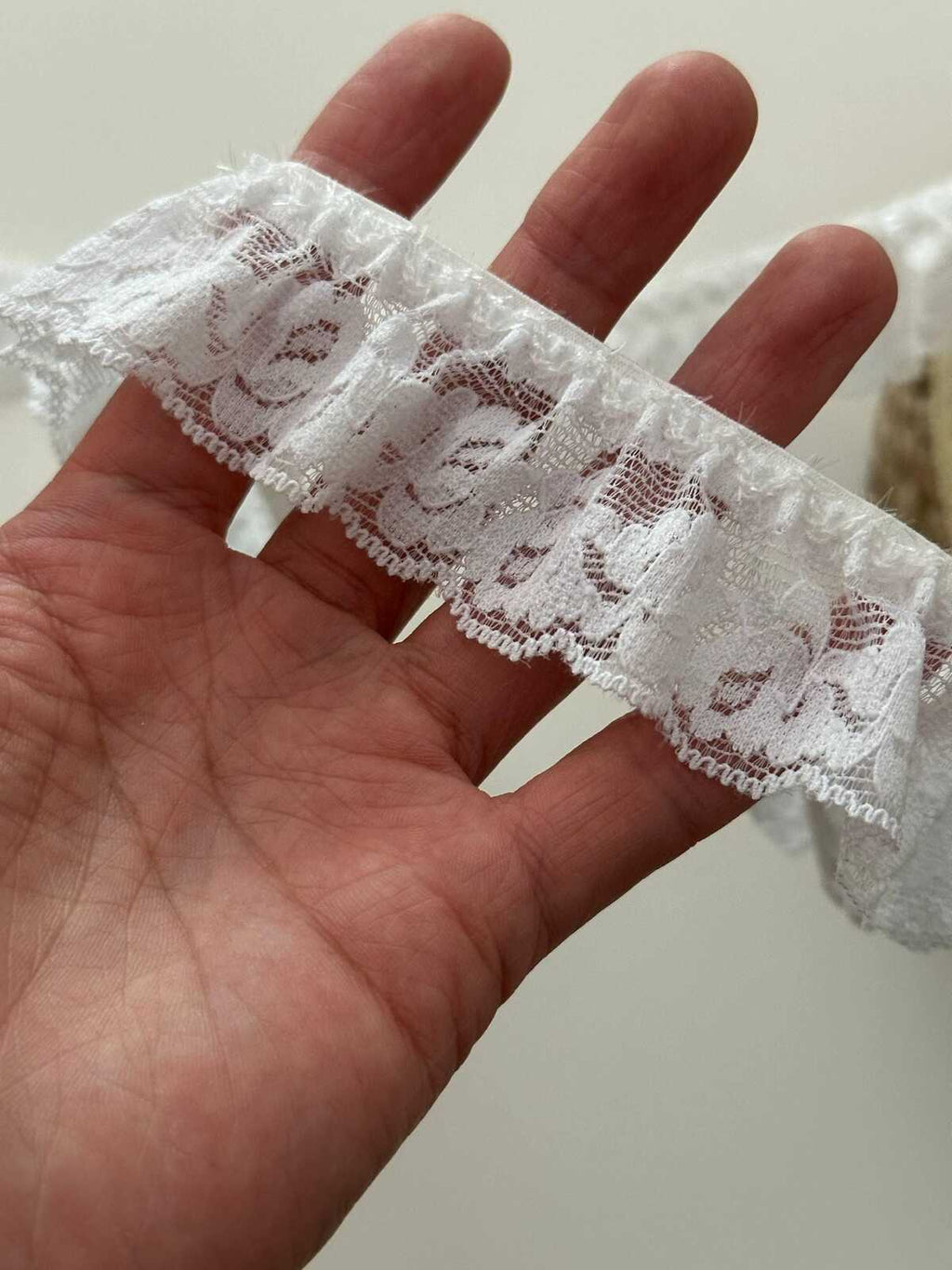 10yds White Ruffled Stretch Lace Trim, 1.3" Elastic Ribbon, Bulk Clearance Coquette Y2K Lace, Lingerie, DIY Sewing, Retail Wholesale