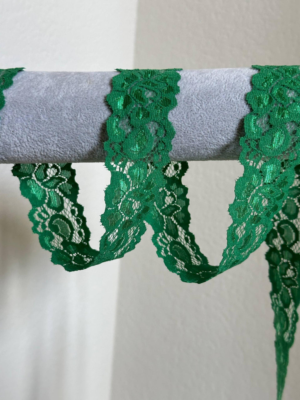 1.5" Kelly Green Stretch Elastic Lace Trim Floral Silky Shiny Scalloped Edge Ribbon for Lingerie Underwear Crafts Sewing
