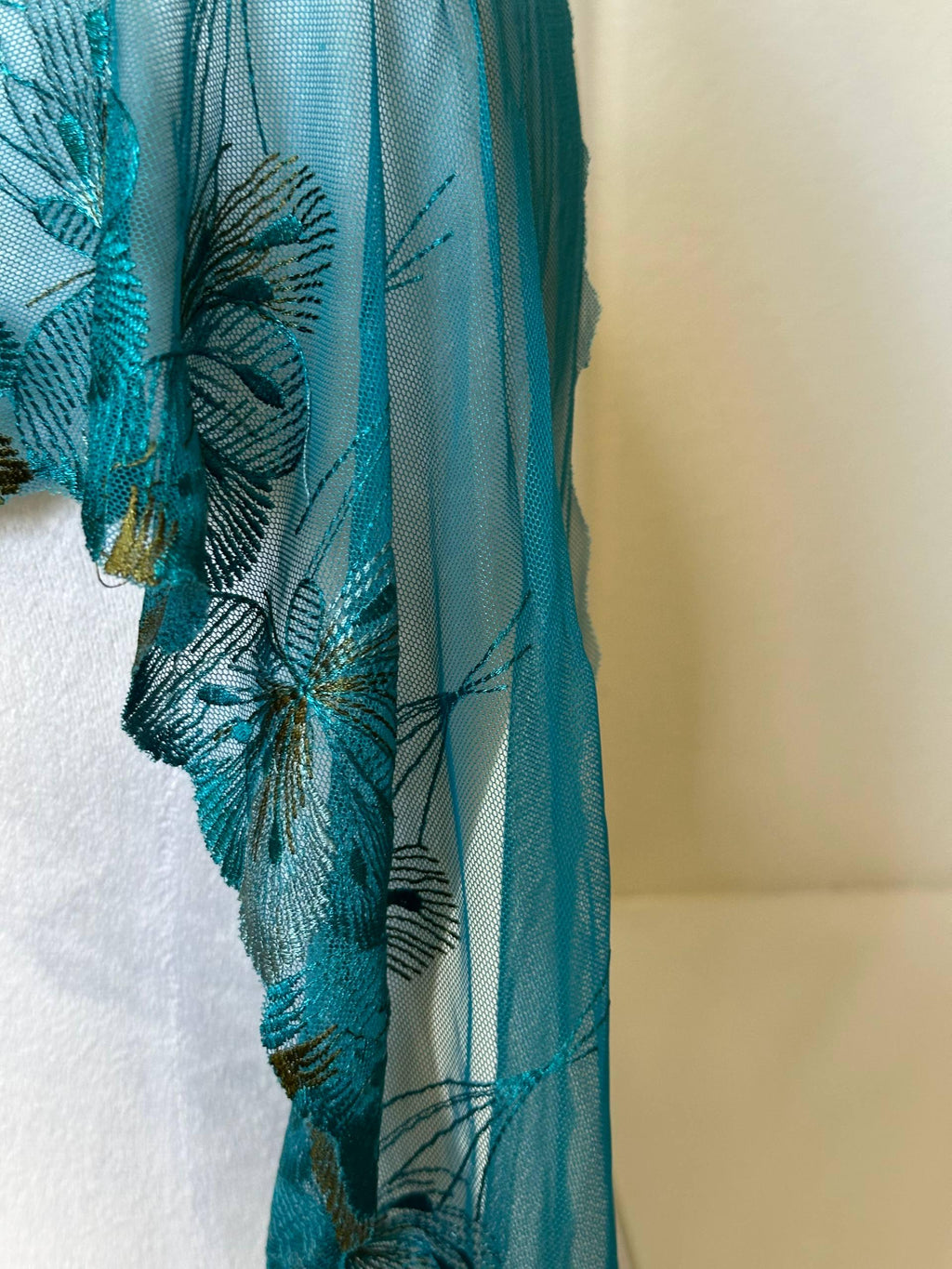 Peacock Blue Soft Mesh Embroidered Lace Trim by the Yard, Wide Scalloped Floral Tulle Ribbon for Bridal Gowns Lingerie, 8.5"