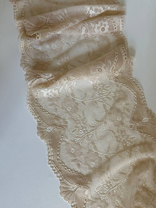 2.2yard 7" Champagne Gold Stretch Lace Trim Wide Beige Floral Elastic Galloon Scalloped Edge Lace for Lingerie Underwear Garment Sewing