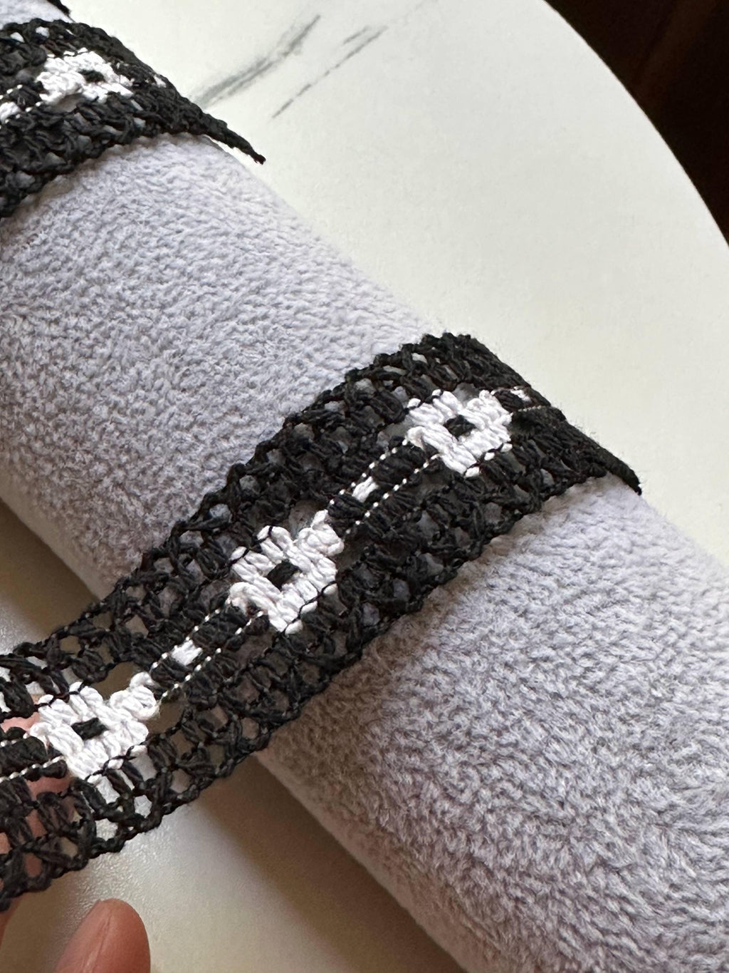 Black White Daisy Crochet Cotton Lace Trim by the Yard, Narrow Geometric Floral Insertion Ribbon for Garment Home Sewing Crafts, 1"