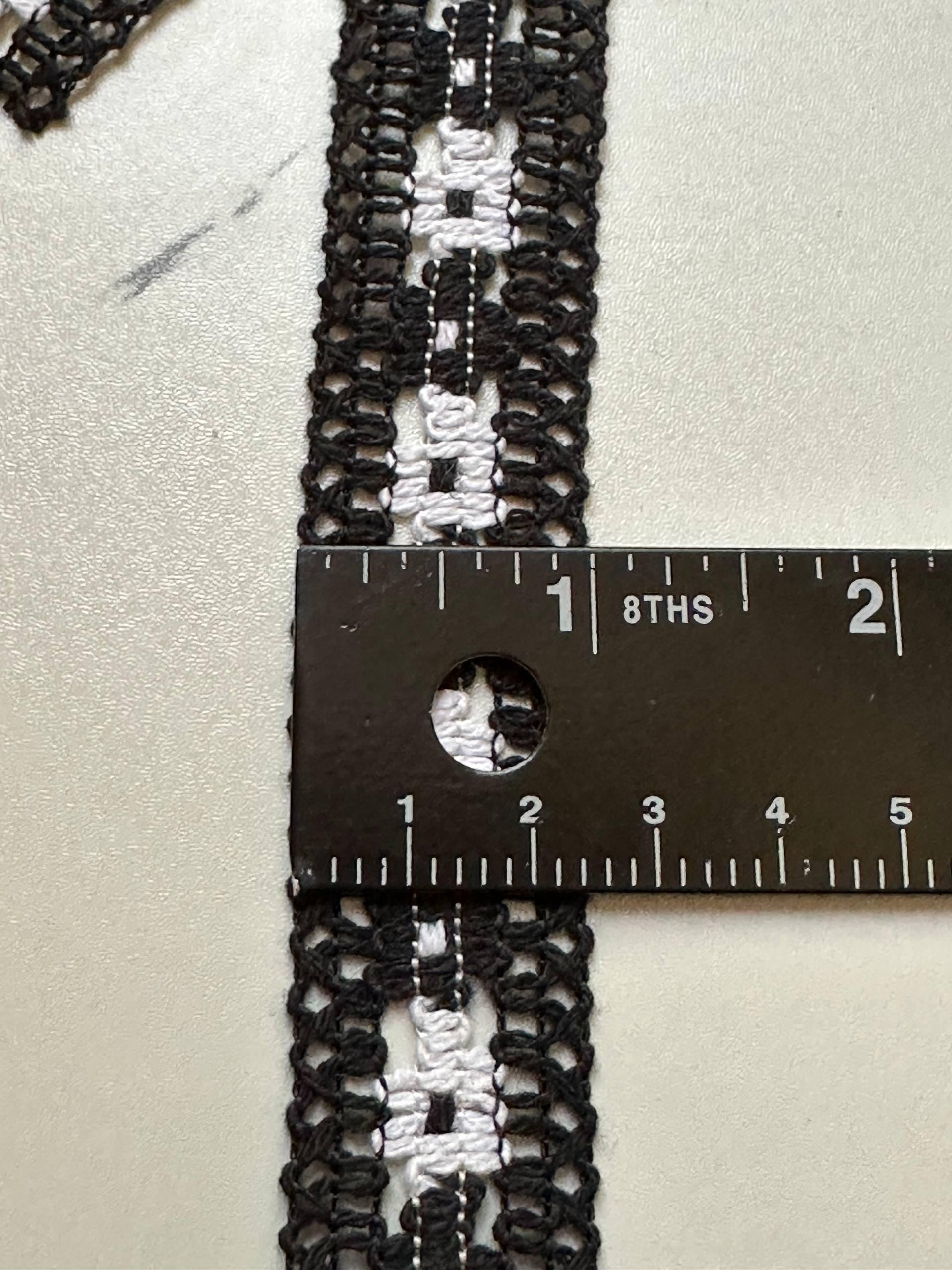 Black White Daisy Crochet Cotton Lace Trim by the Yard, Narrow Geometric Floral Insertion Ribbon for Garment Home Sewing Crafts, 1"
