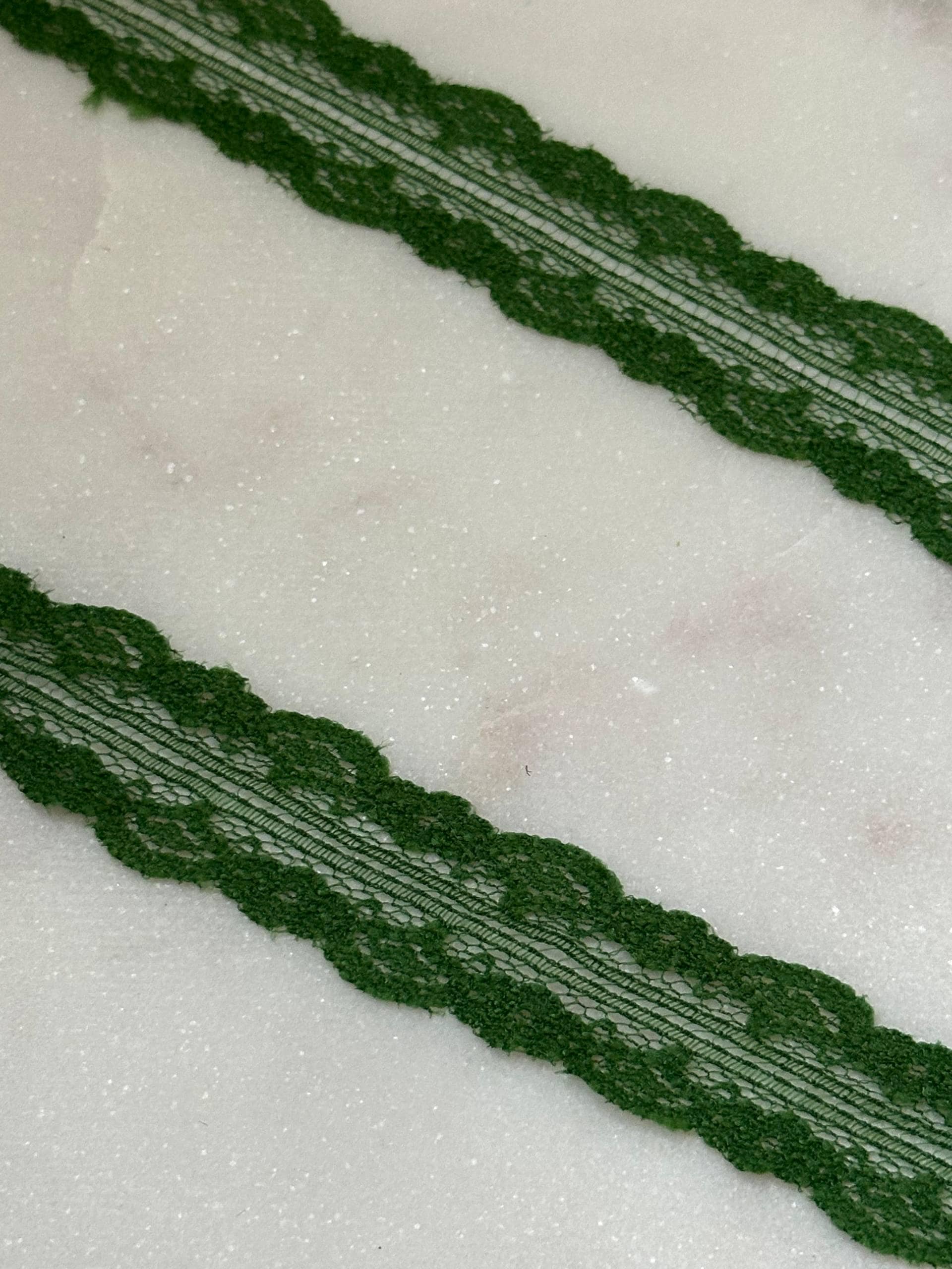 Forest Christmas Green Splitable Non-Stretch Lace Trim by the Yard, Dual Edge Narrow Ribbon for Crafts, 0.75", Retail Wholesale Bulk