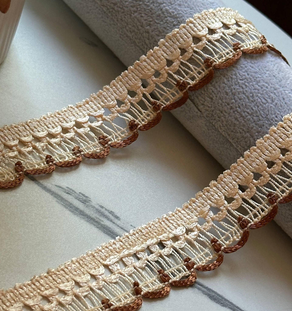 Two Tone Cream Brown Braided Scalloped Gimp Trim by the Yard, Vintage Woven Ribbon for Sewing Crafts, 1", Retail Wholesale Bulk