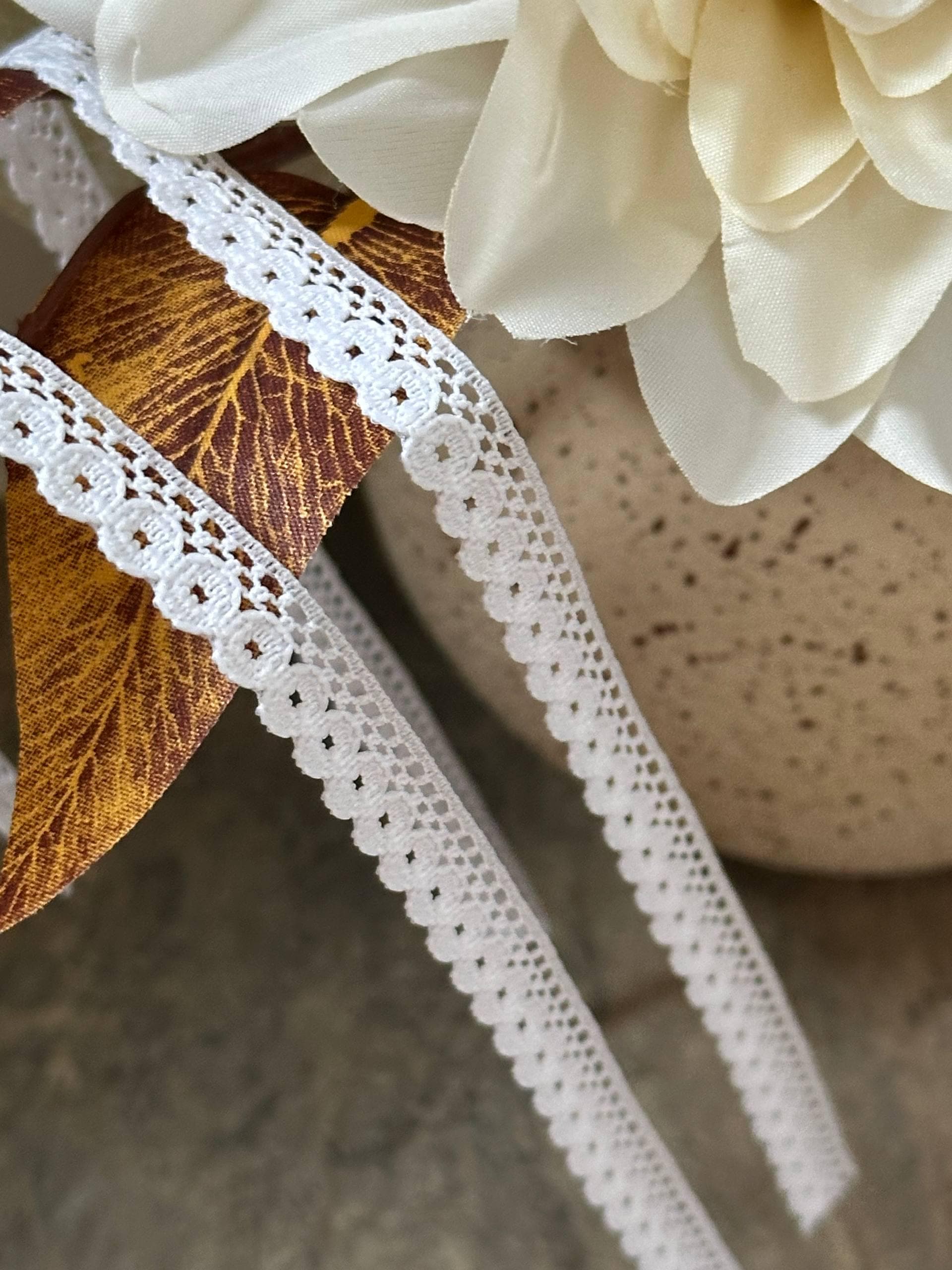 Classic Pure White Delicate Circle Eyelet Non Stretch Lace Trim by Yard, Narrow Scalloped Ribbon for Crafts, 0.75", Retail Wholesale Bulk