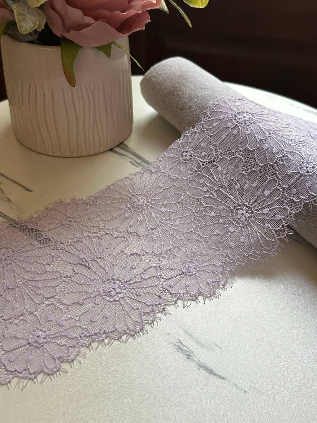 Dusty Lavender Daisy Stretch Eyelash Lace Trim by the Yard, Wide Floral Scalloped Ribbon for Lingerie Bridal, 4.5"