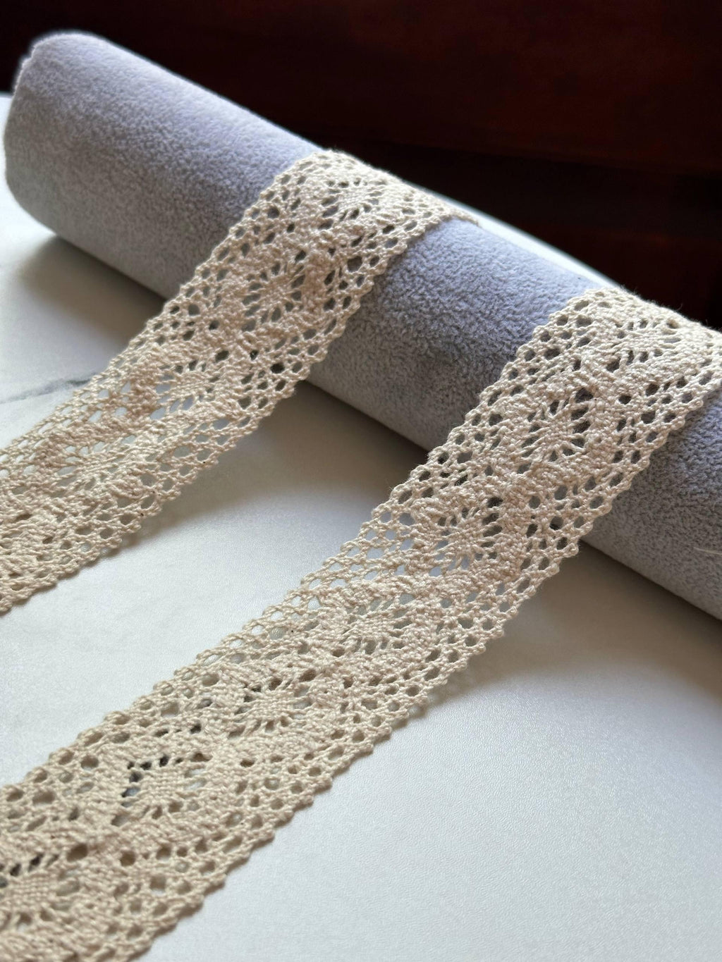 Natural Beige Cotton Crochet Lace Trim by the Yard, Vintage Symmetrical Scalloped Insertion Ribbon for Crafts, 1.4"