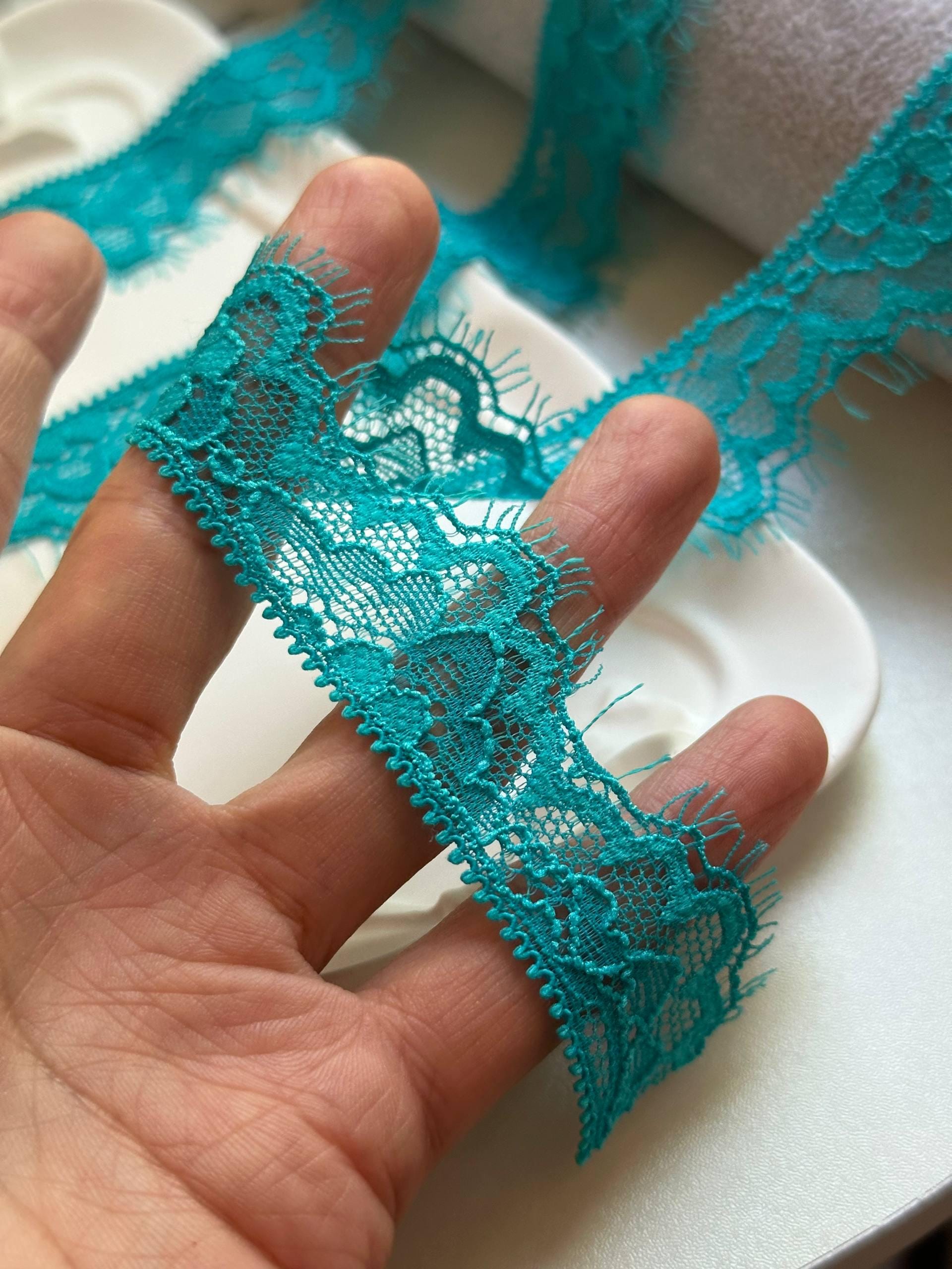 Soft Peacock Teal Blue Floral Eyelash Chantilly Lace Trim by the Yard, Narrow Eyelash Scalloped Ribbon for Apparel Crafts, 1"