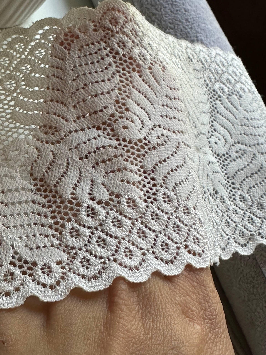 Soft Ivory Cream Tropical Leaf Fern Wide Stretch Lace Trim by the Yard, Scalloped Elastic Ribbon, 3.5", Retail Wholesale Bulk