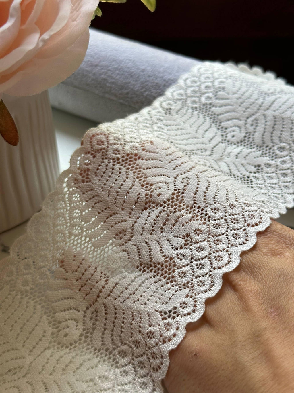 Soft Ivory Cream Tropical Leaf Fern Wide Stretch Lace Trim by the Yard, Scalloped Elastic Ribbon, 3.5", Retail Wholesale Bulk
