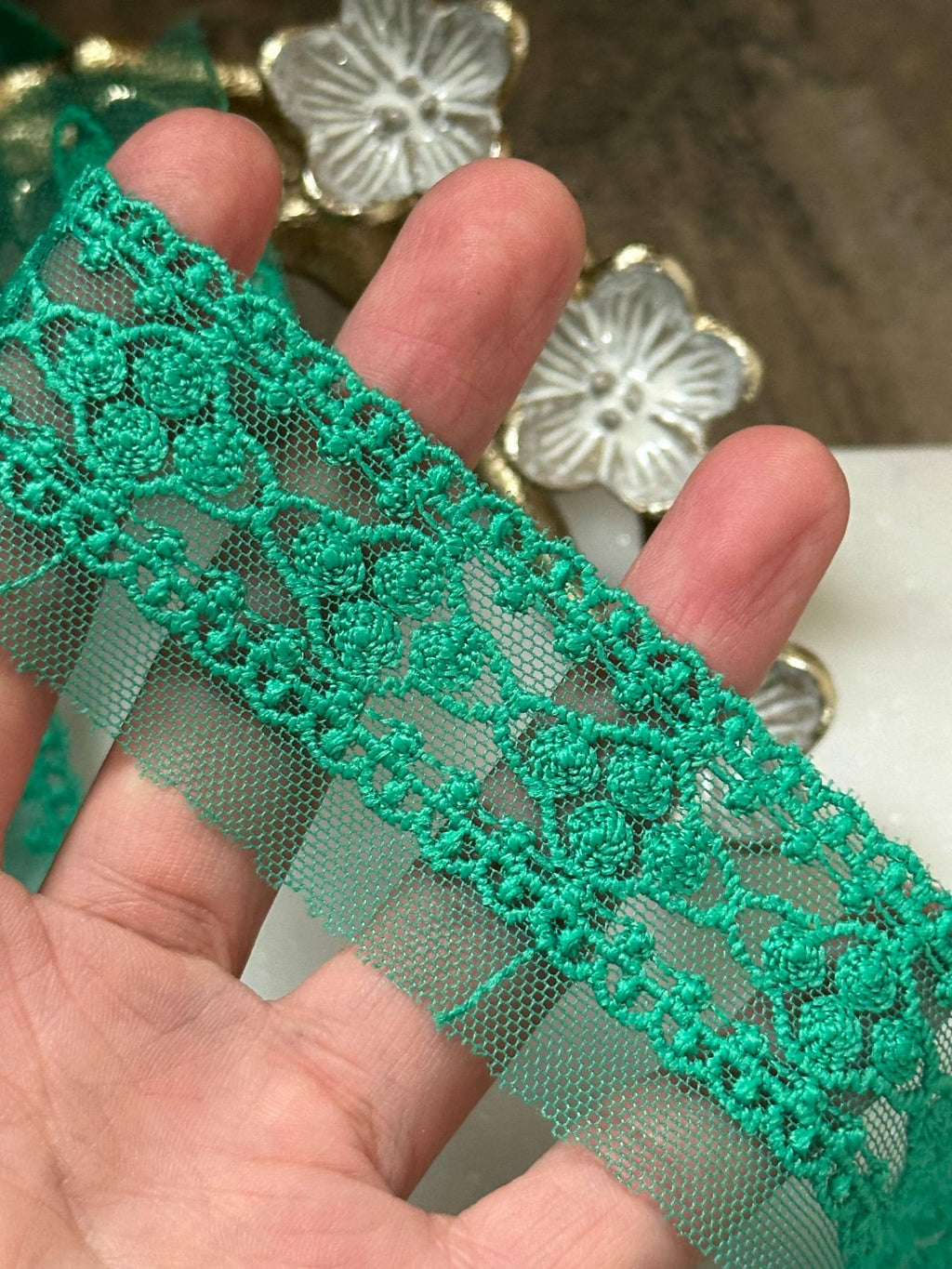 Christmas Emerald Green Mesh Embroidered Scalloped Lace Trim by the Yard, Vintage Floral Ribbon for Crafts, 1", Retail Wholesale Bulk